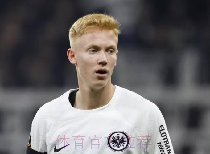 记者:多队关注20岁中场拉尔森 预计要价5000万 记者:多队关注20岁中场拉尔森 预计要价5000万